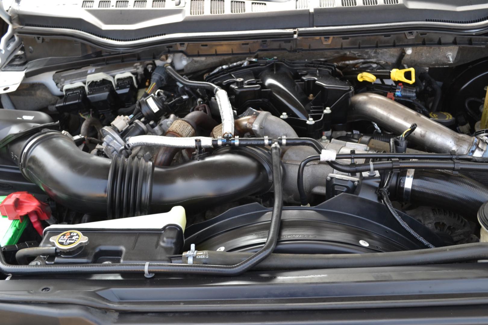 2019 WHITE /GRAY Ford F-350 with an POWERSTROKE 6.7L DIESEL engine, 6SPD AUTOMATIC transmission, located at 9172 North Fwy, Houston, TX, 77037, (713) 910-6868, 29.887470, -95.411903 - CREW CAB, 4X4, 11,500LB GVWR , WB: 176", RATIO: 3.31, 8.5FT FLATBED, 84" WIDE, GOOSENECK/BUMPER PULL HITCH, EXHAUST BRAKE, REVERSE CAMERA , POWER INVERTER, FULLY LOADED - Photo#21